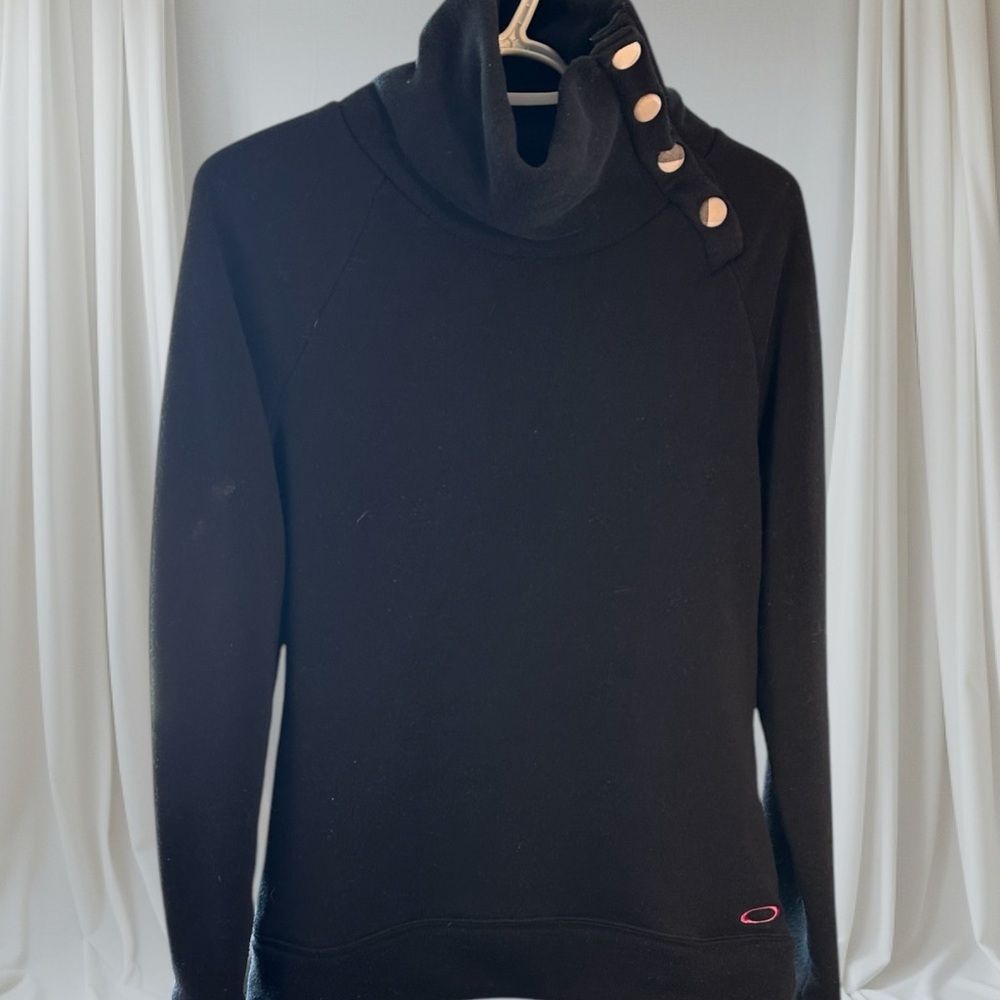 Oakley funnel neck top
